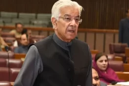 پی ٹی آئی کا دور پی آئی اے کے زوال کا دور تھا، وزیر دفاع