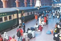 ٹرینوں کے مسافر ایمرجنسی سہولیات سے محروم