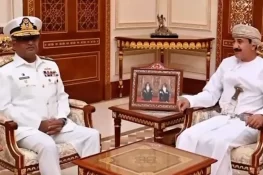 نیول چیف ایڈمرل کا دورہ عمان، سرکاری حکام سے ملاقاتیں