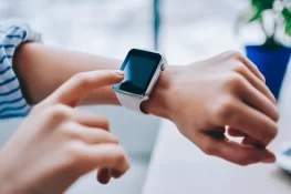 اسمارٹ واچ کے متعلق سائنس دانوں کا خوفناک انکشاف