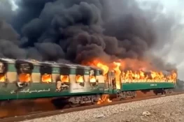 لاہور سے کراچی جانے والی تیزگام ایکسپریس ٹرین کی بوگی میں آتشزدگی