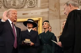 ٹرمپ نے صدارت کا حلف اٹھانے کے موقع پر بائبل پر ہاتھ نہیں رکھا، عوام حیران