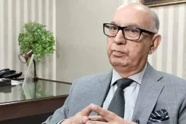 پی ٹی آئی نے مطالبات تحریری شکل میں نہ دیے تو مذاکرات میں مشکلات پیش آسکتی ہیں، عرفان صدیقی