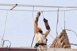 ملوں میں کروڑوں روپے کی بجلی چوری پکڑ لی گئی، اربوں روپے کا جرمانہ