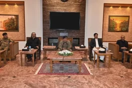 آرمی چیف کی موجودگی میں علی امین اور گورنر میں تلخ جملوں کا تبادلہ