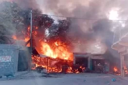 صدر بازار لاہور میں دکان میں سلنڈر دھماکا