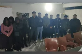 فارم ہاؤس میں فحش حرکات کرتے ہوئے 4 لڑکیوں سمیت 12 افراد گرفتار