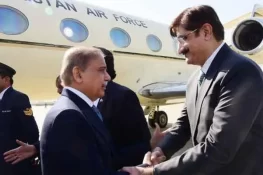 وزیراعظم شہباز شریف ایک روزہ دورے پر کراچی پہنچ گئے