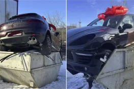 بیوی کے تحفہ لینے سے انکار پر شوہر نے پورش کار کوڑے میں پھینک دی