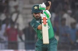 بابر اعظم نے ون ڈے کرکٹ میں 6 ہزار رنز مکمل کرلیے