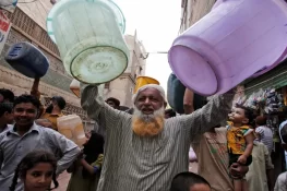 کراچی میں پانی کا بحران شدت اختیار کر گیا