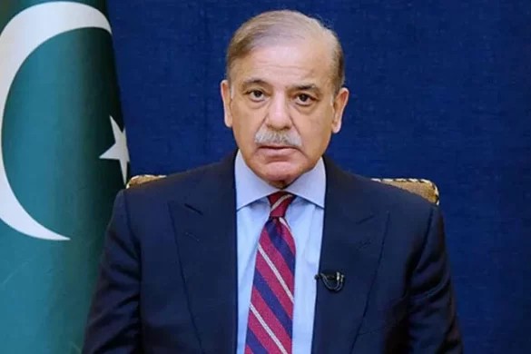 وزیرِاعظم شہباز شریف کا سی ایم ایچ کوئٹہ کا دورہ، زخمی سکیورٹی اہلکاروں کی عیادت