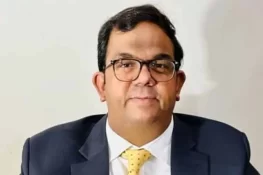 عمران خان کے وکیل فیصل چوہدری اڈیالہ جیل کے باہر سے گرفتار