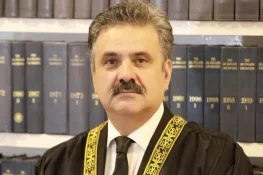 چیف جسٹس یحییٰ آفریدی کے پہلے 100 دن، زیر التوا کیسز میں 3 ہزار کی بڑی کمی