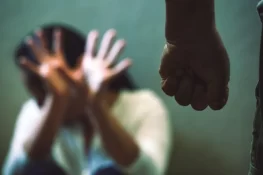 بیرون ملک نوکری کا جھانسہ دیکر 5 افراد کی لڑکی کیساتھ اجتماعی زیادتی