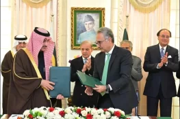سعودی عرب پاکستان کو 1.20 ارب ڈالر کا تیل مؤخر ادائیگی پر فراہم کرے گا، ایم او یو سائن