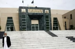 پشاور ہائیکورٹ کا اعظم سواتی کی 15 اپریل تک گرفتاری پر پابندی