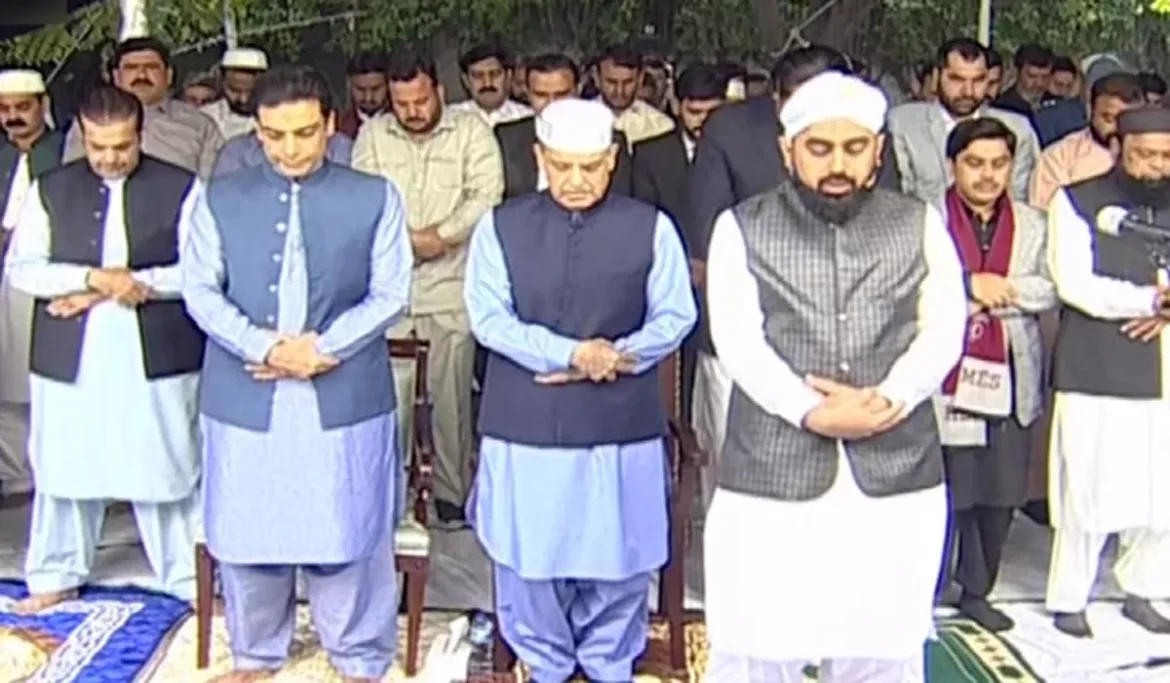 صدر، وزیراعظم اور دیگر اہم شخصیات نے کہاں عید کی نماز ادا کی؟