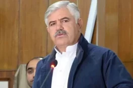 علی امین گنڈاپور نعرے لگانے کے بجائے صوبے کے مسائل حل کریں، محمود خان