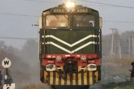 جعفر ایکسپریس پر حملہ: بچوں اور عورتوں سمیت 104یرغمالیوں کی رہائی کی اطلاع، سکیورٹی فورسز کا کلیئرنس آپریشن جاری