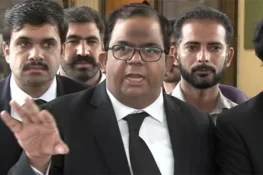 عمران خان کی سیاسی ٹیم انہیں باہر نکالنے کی حکمت عملی بنانے میں ناکام ہے، فیصل چوہدری