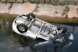 کار نہر میں گرنے سے 3 خواتین سمیت 5 افراد جاں بحق