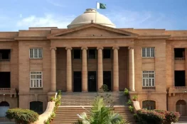 شناختی کارڈ کے اجرا میں تاخیر پر توہین عدالت کی درخواست، ڈی سی ایسٹ کے وارنٹ گرفتاری جاری