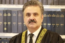 انصاف کی راہ میں خواتین ججز کا کردار قابل تعریف ہے، چیف جسٹس پاکستان