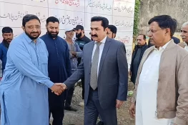 ڈپٹی کمشنر گجرات صفدر حسین ورک کا زیر تعمیر رضیہ خورشید ڈائیگناسٹک لیب کا دورہ