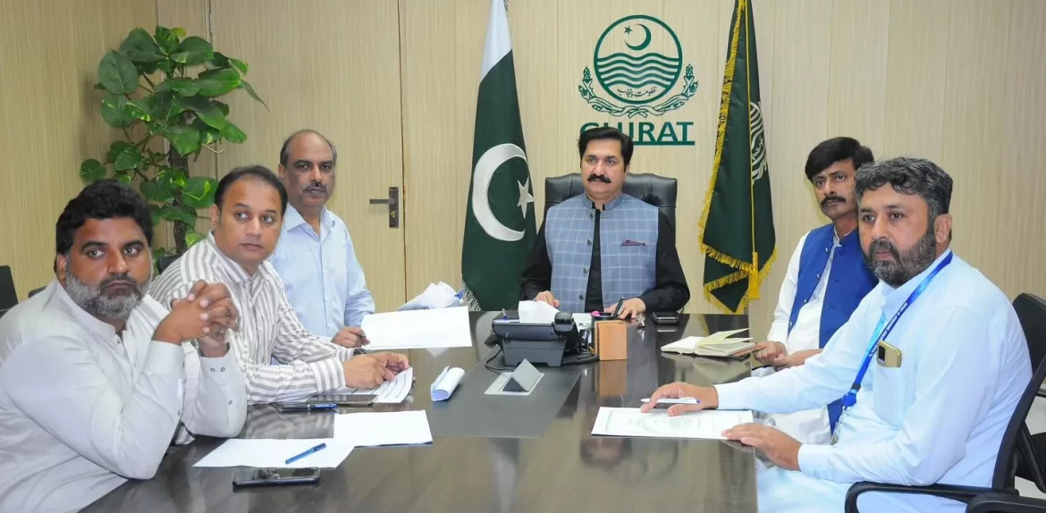 گجرات: ڈینگی کے خلاف سخت اقدامات، ڈسٹرکٹ ایمرجنسی رسپانس کمیٹی کا اجلاس