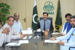 گجرات: ڈینگی کے خلاف سخت اقدامات، ڈسٹرکٹ ایمرجنسی رسپانس کمیٹی کا اجلاس