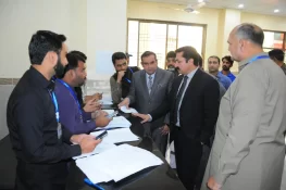 ڈپٹی کمشنر گجرات کا مریم نواز ہیلتھ کلینک معین الدین پور کا دورہ