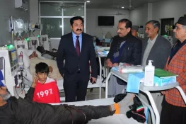 ڈپٹی کمشنر گجرات کا بیسک ہیلتھ یونٹ چک سادہ کا دورہ