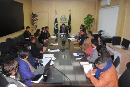 ڈپٹی کمشنر گجرات کی زیر صدارت "رائٹ آف وے” کے تحفظ سے متعلق اجلاس