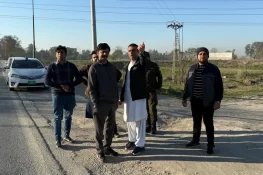 ڈپٹی کمشنر گجرات صفدر ورک کی ہدایات پر ضلع بھر میں صفائی مہم تیز، جی ٹی روڈ اور شہری علاقوں میں خصوصی اقدامات