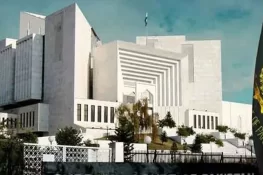 عمران خان نے اسلام آباد ہائیکورٹ کے 3 ججز کے تبادلے کو سپریم کورٹ میں چیلنج کر دیا