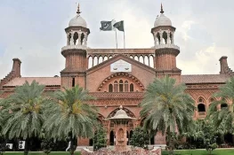 لاہور ہائیکورٹ نے ہیروئن سمگلرز کے خلاف رینجرز کی کارروائی کو قانونی قرار دے دیا