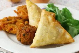 3 دن تک زیادہ پکوڑے یا سموسے کھانے کے یہ اثرات جانتے ہیں؟