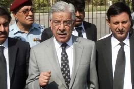 جنرل باجوہ سے سوال ہونا چاہیے کہ دہشتگردوں کو پاکستان میں کیوں بسایا؟ خواجہ آصف