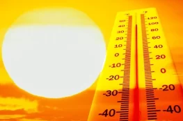 کراچی میں شدید گرمی، درجہ حرارت 39 ڈگری تک پہنچ گیا