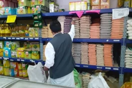 اسسٹنٹ کمشنر کھاریاں کا بازاروں کا دورہ، گراں فروشی پر جرمانے اور سخت کارروائی