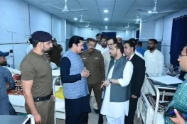 ڈپٹی کمشنر گجرات صفدر حسین ورک کا عزیز بھٹی شہید ٹیچنگ ہسپتال کا دورہ