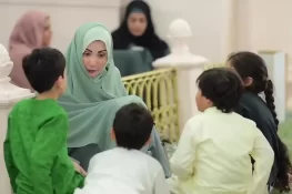 مریم نواز کی مسجد نبوی میں بچوں سے گفتگو کی ویڈیو وائرل