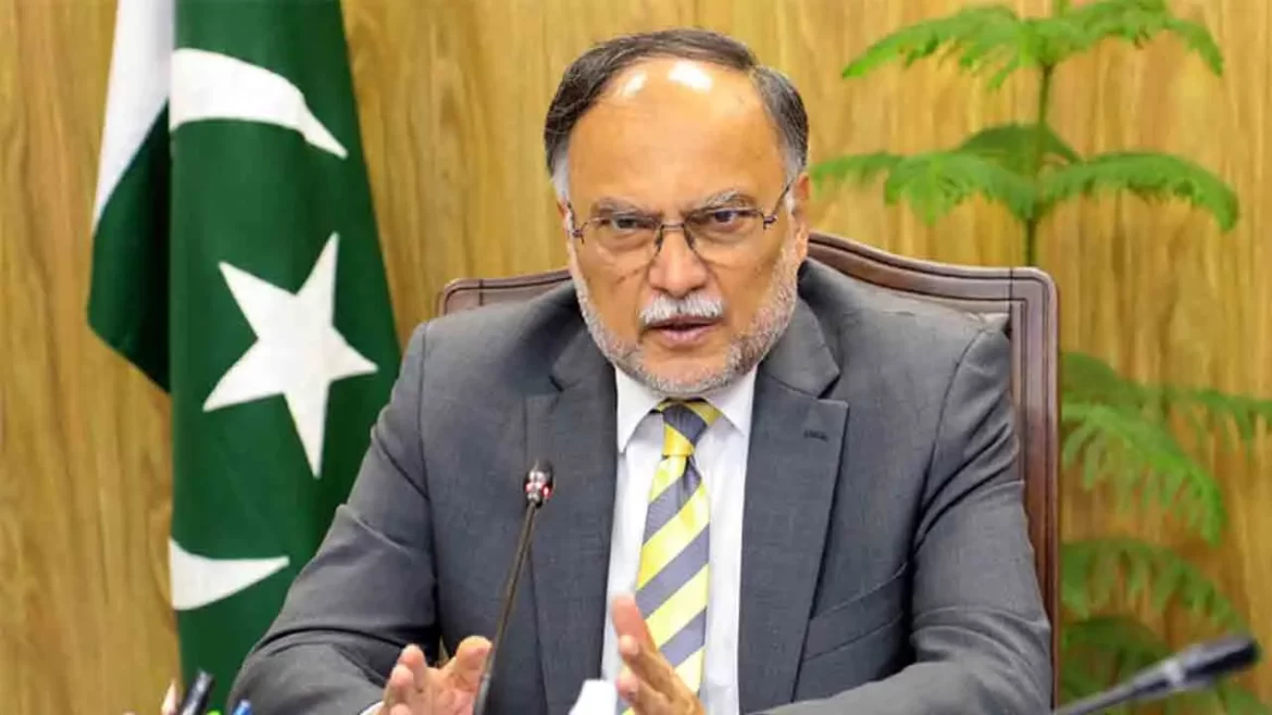 حکومت وہی فیصلے کر رہی ہے جو قومی مفاد میں ہیں، احسن اقبال