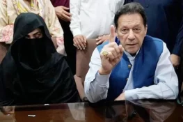 190ملین پاؤنڈ کیس:بانی پی ٹی آئی اوربشریٰ بی بی نےعدالت سےرجوع کرلیا