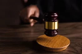 بالی گم ہونے پر بیوی کو جلانے والے ملزم کو 12 سال قید کی سزا