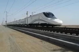 پاکستان کی پہلی بلٹ ٹرین چلانے کا اعلان، لاہور اور راولپنڈی کے درمیان سفر کا دورانیہ کیا ہوگا