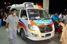 وین اور ٹرالر میں تصادم، خواتین اور بچوں سمیت 10 افراد جاں بحق