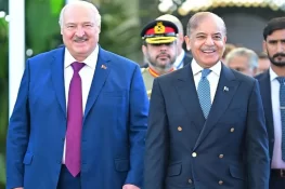دورہ بیلاروس: وزیراعظم اور ان کے وفد کا پرتپاک استقبال