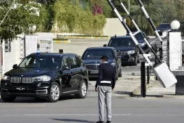 وی آئی پیز کی سیکیورٹی کیلئے 5 نئی جیمرز گاڑیاں خریدنے کی منظوری دیدی گئی